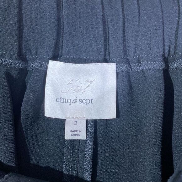 Cinq a sept black crepe Vega jogger style pants size 2 balloon leg - Picture 9 of 12